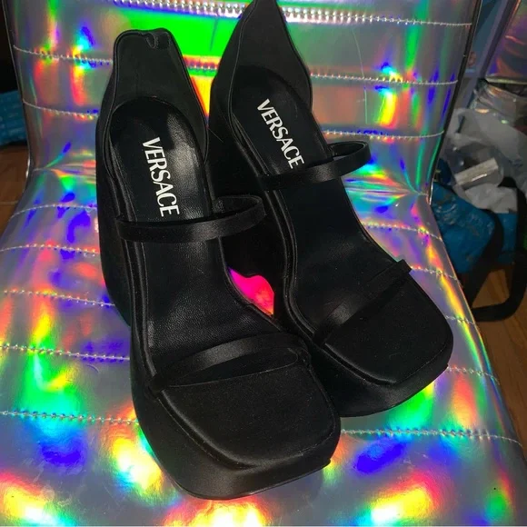 Versace Triplatform strappy 160mm sandals - Picture 11 of 13